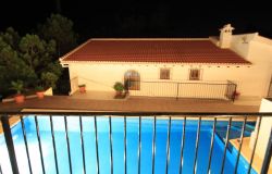 Pool bei Nacht von Grillterrasse